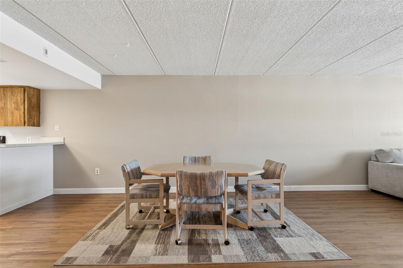 Image 9 of 56 For 12300 Park Boulevard 221