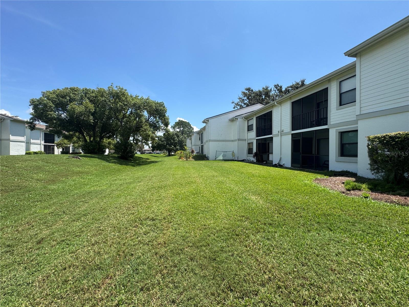 Image 20 of 26 For 115 Windward Place 15