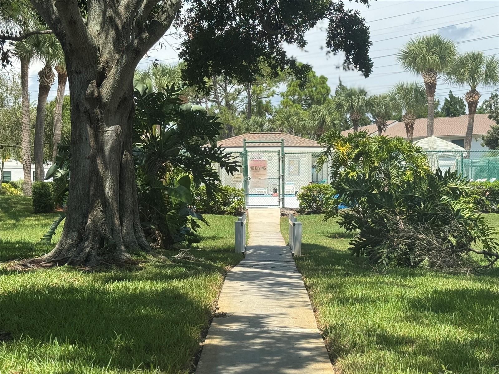 Image 21 of 26 For 115 Windward Place 15