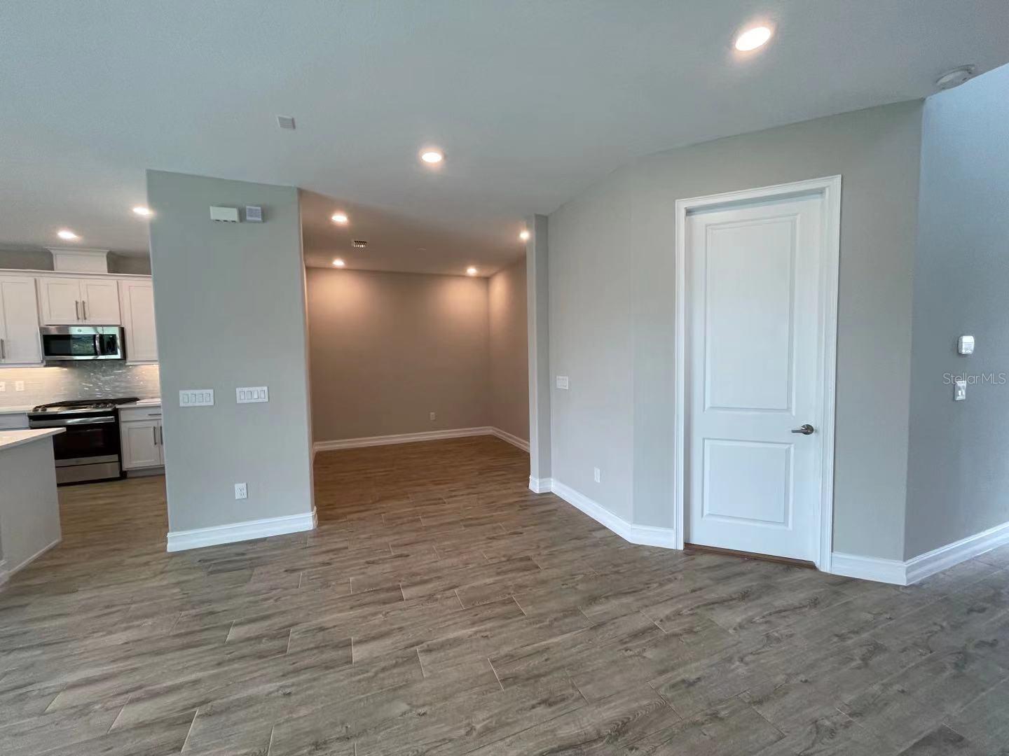 Image 10 of 15 For 4612 Almada Lane