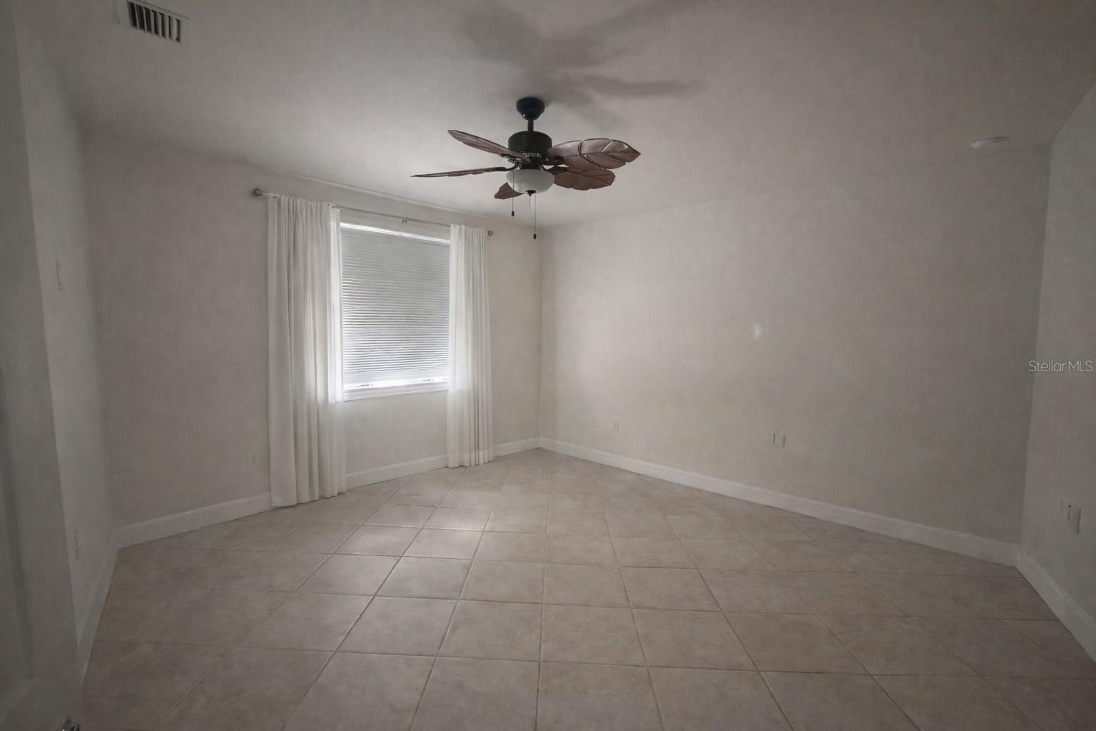 Image 18 of 32 For 2515 Sherman Oak Drive