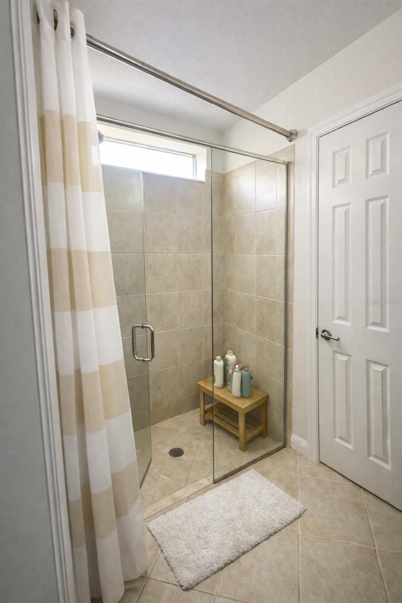 Image 22 of 32 For 2515 Sherman Oak Drive