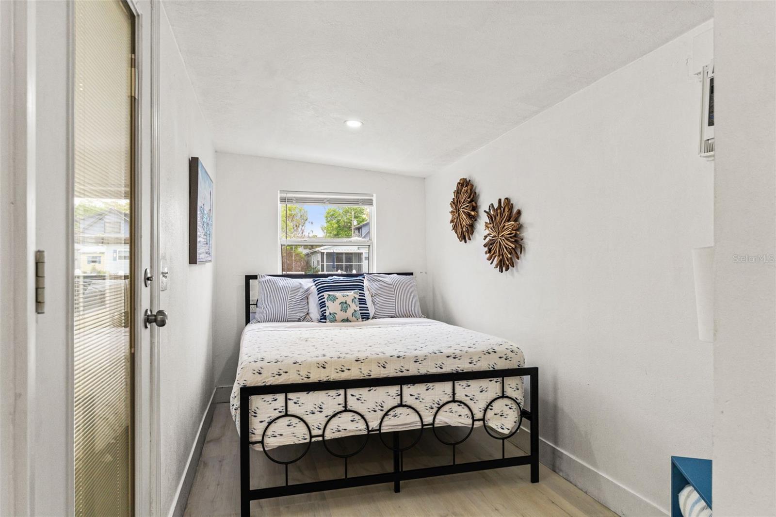 Image 22 of 31 For 5430 Circle Drive