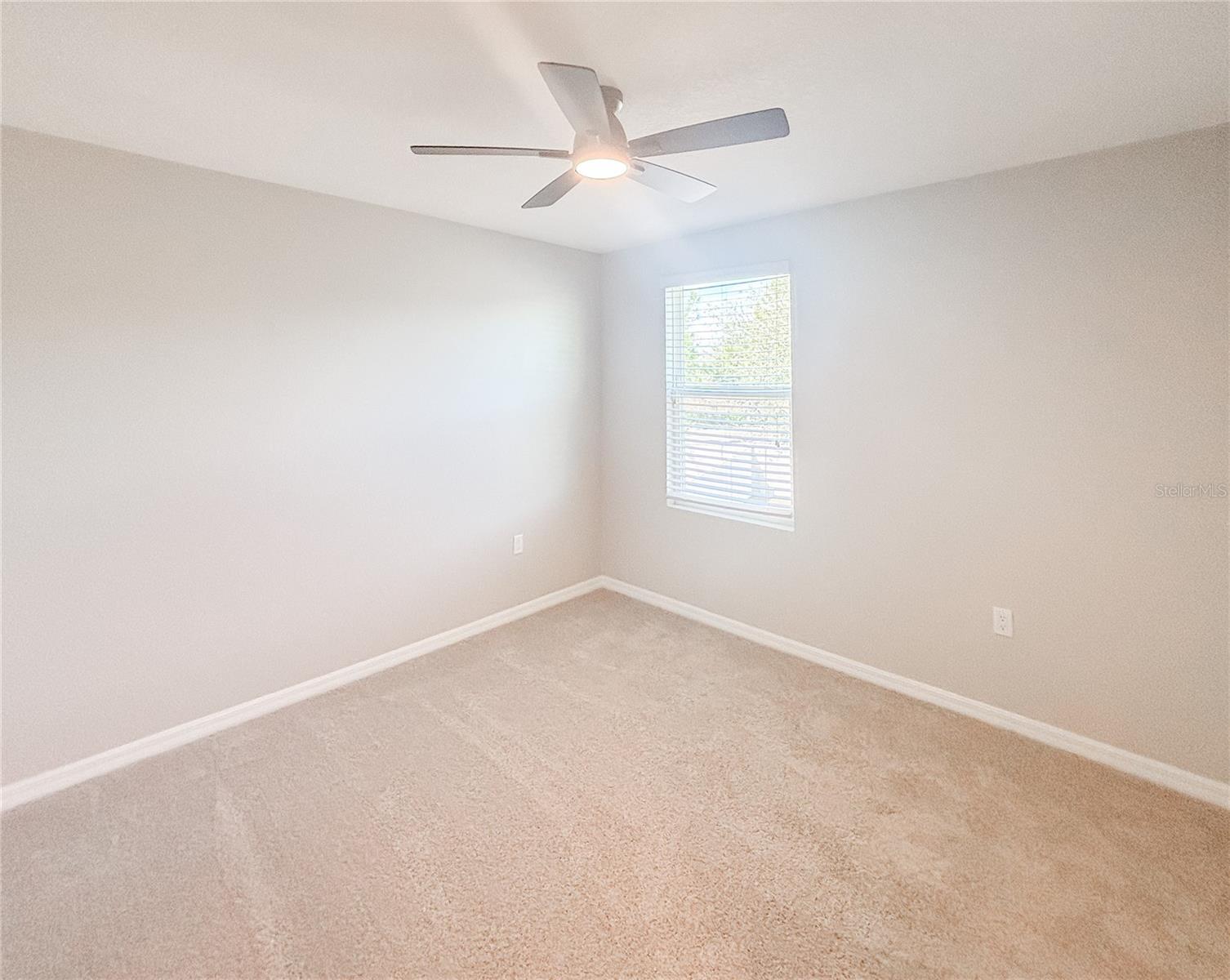 Image 11 of 27 For 12026 Suburban Sunrise Street