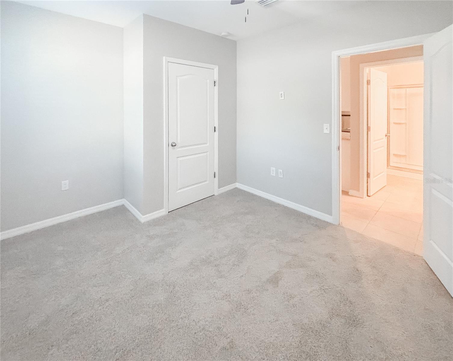 Image 13 of 27 For 12026 Suburban Sunrise Street