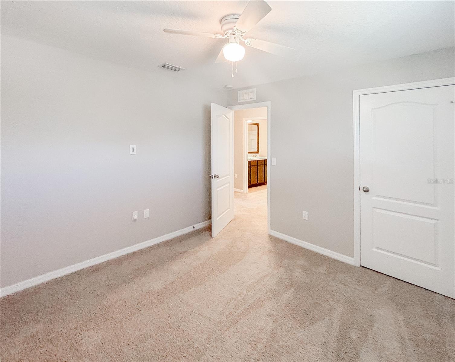 Image 17 of 27 For 12026 Suburban Sunrise Street