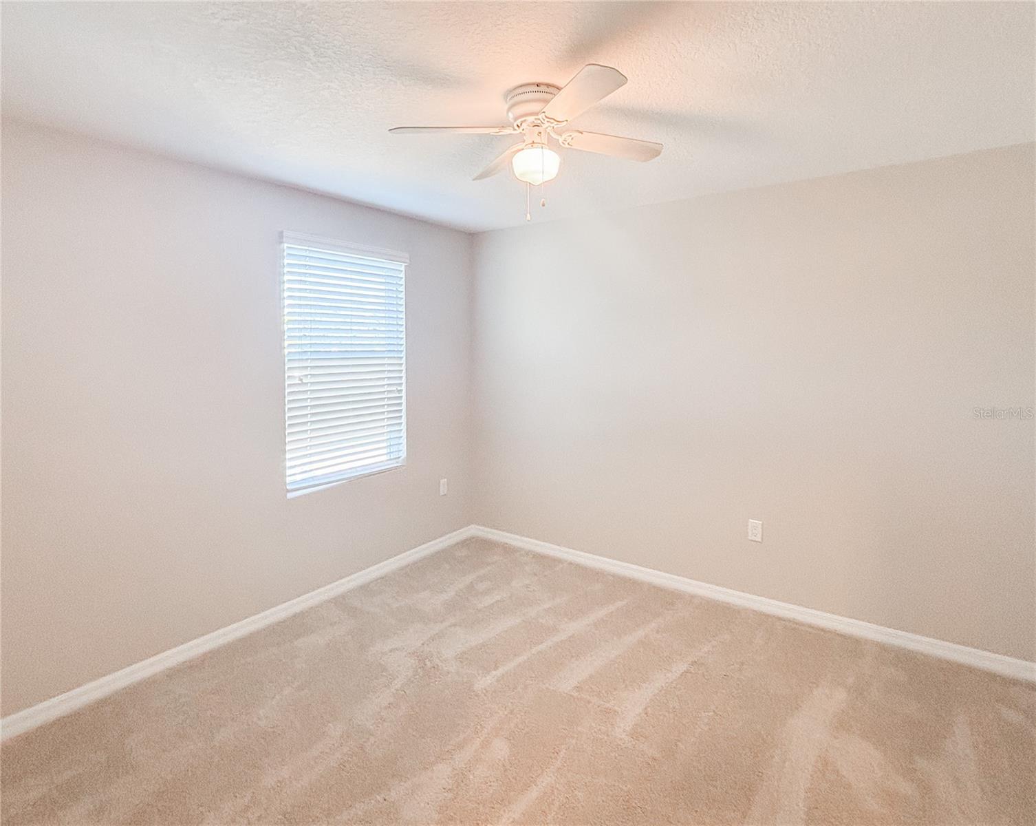 Image 19 of 27 For 12026 Suburban Sunrise Street