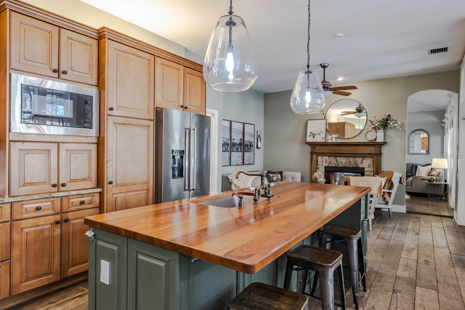 Image 31 of 91 For 1598 Lockmeade Place