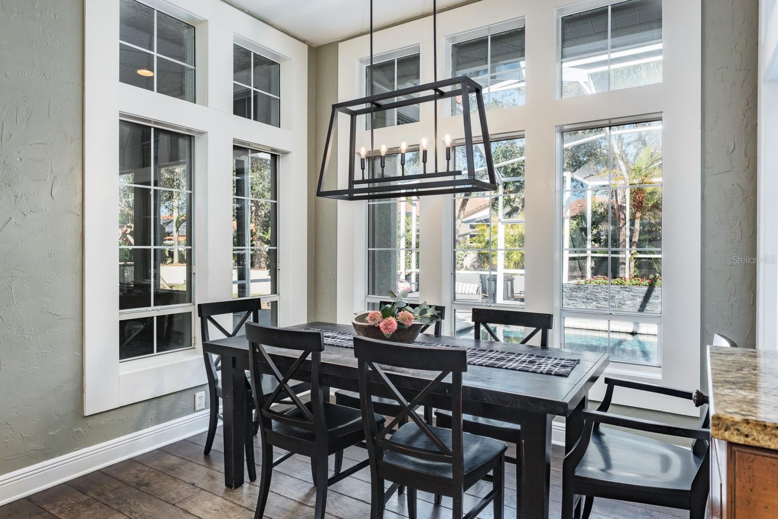 Image 36 of 91 For 1598 Lockmeade Place