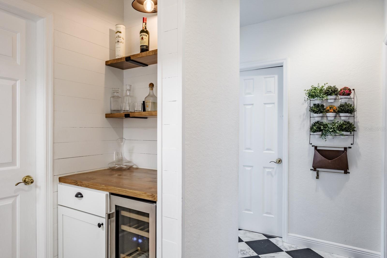 Image 37 of 91 For 1598 Lockmeade Place