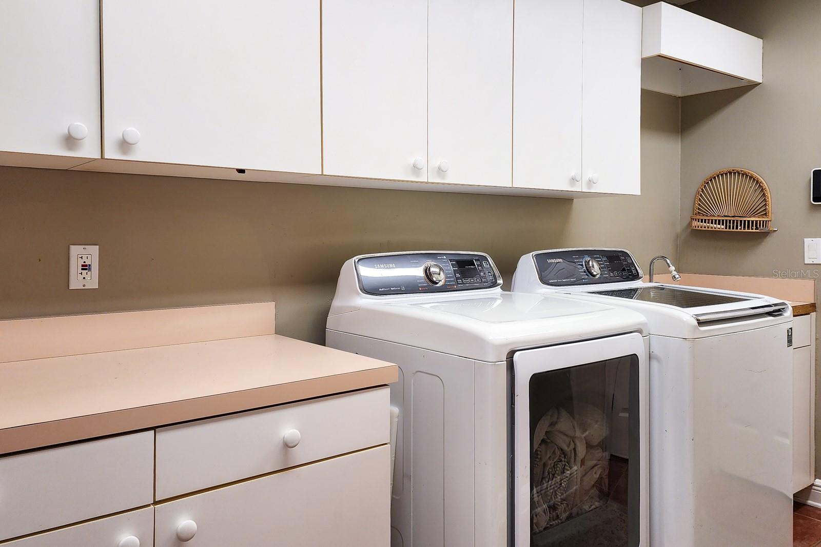 Image 77 of 91 For 1598 Lockmeade Place