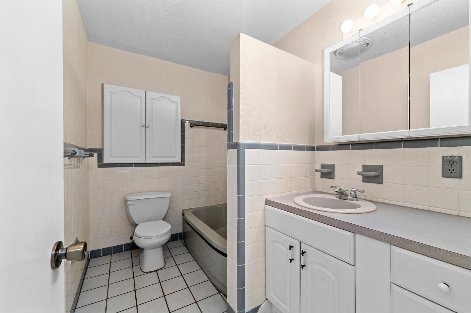 Image 18 of 29 For 2238 Calexico Way S