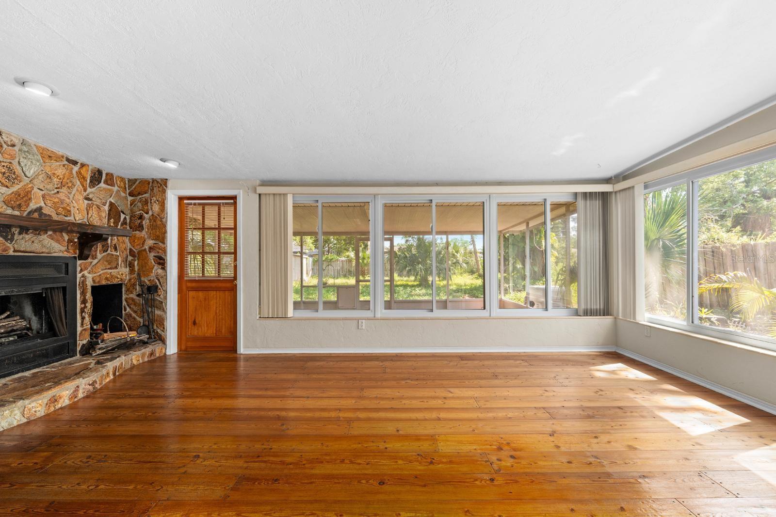 Image 6 of 29 For 2238 Calexico Way S