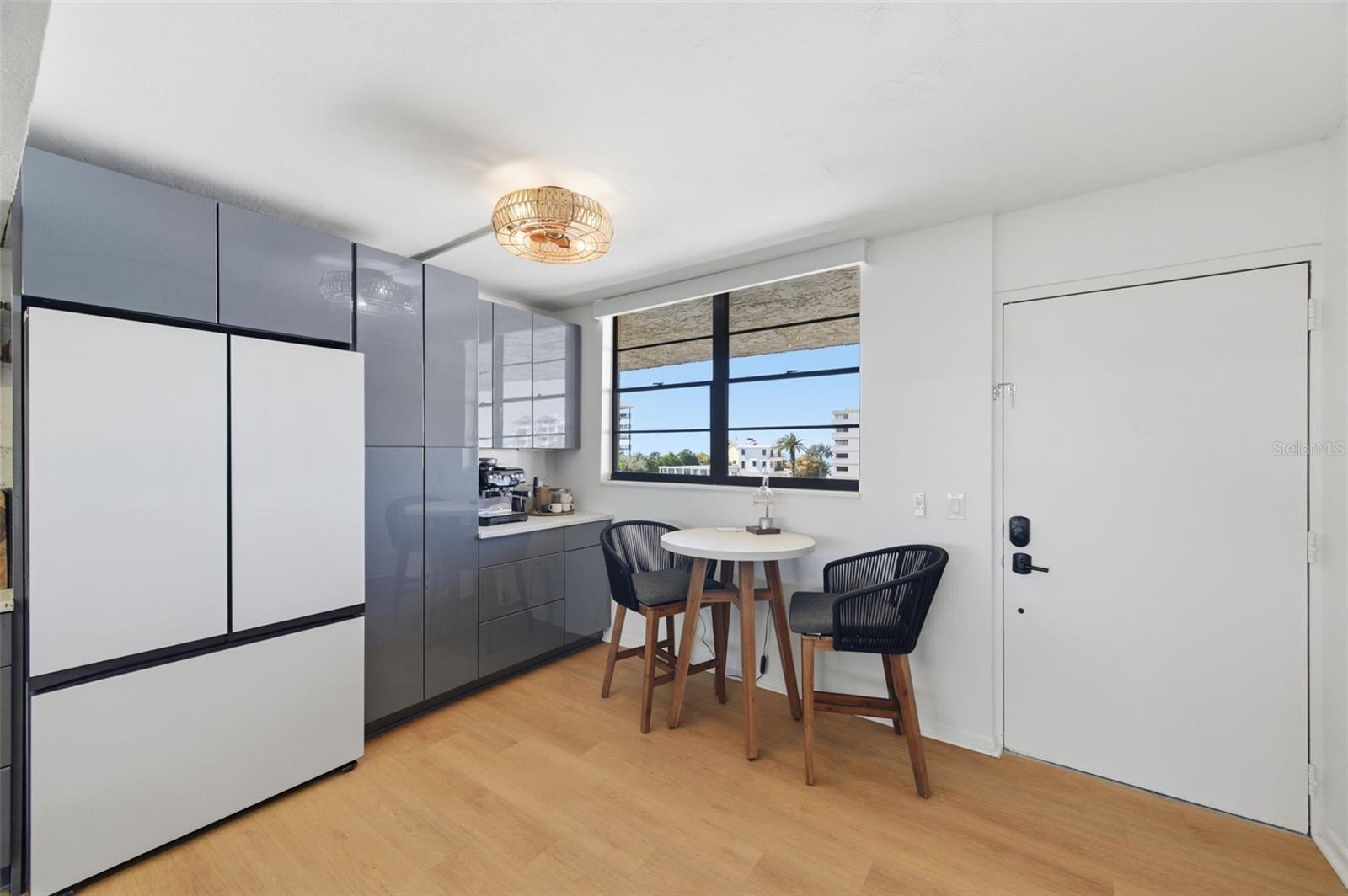 Image 7 of 39 For 19701 Gulf Boulevard 423