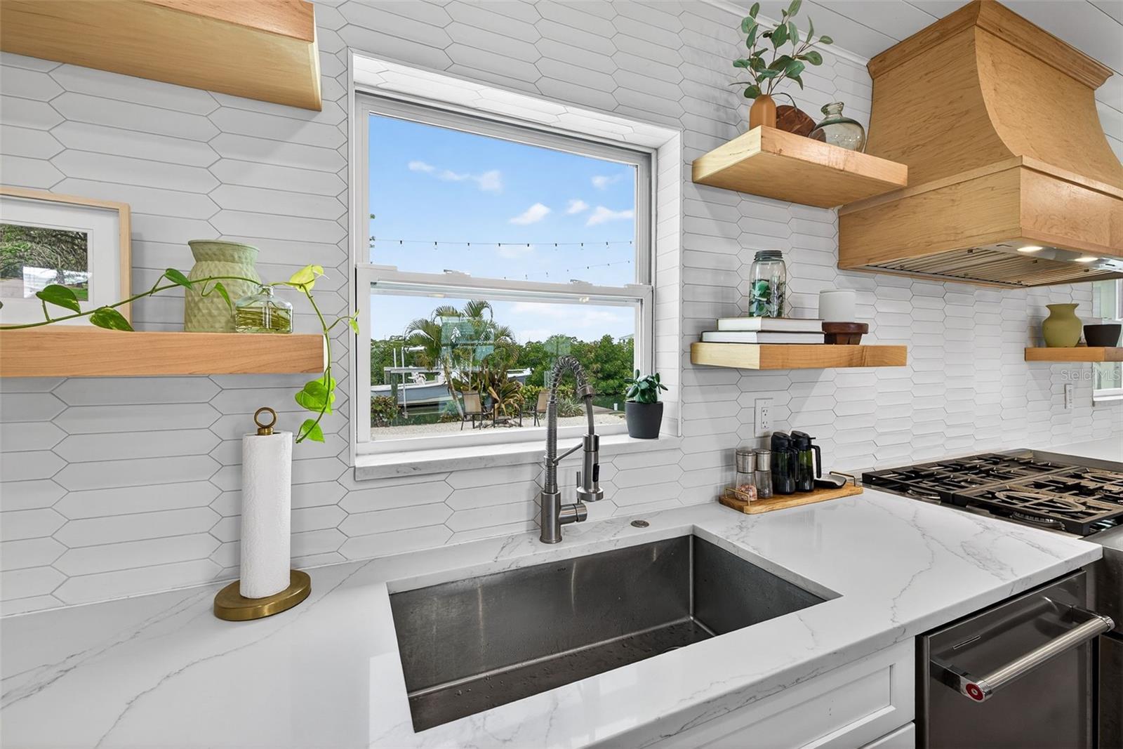 Image 10 of 62 For 4626 Bay Crest Drive