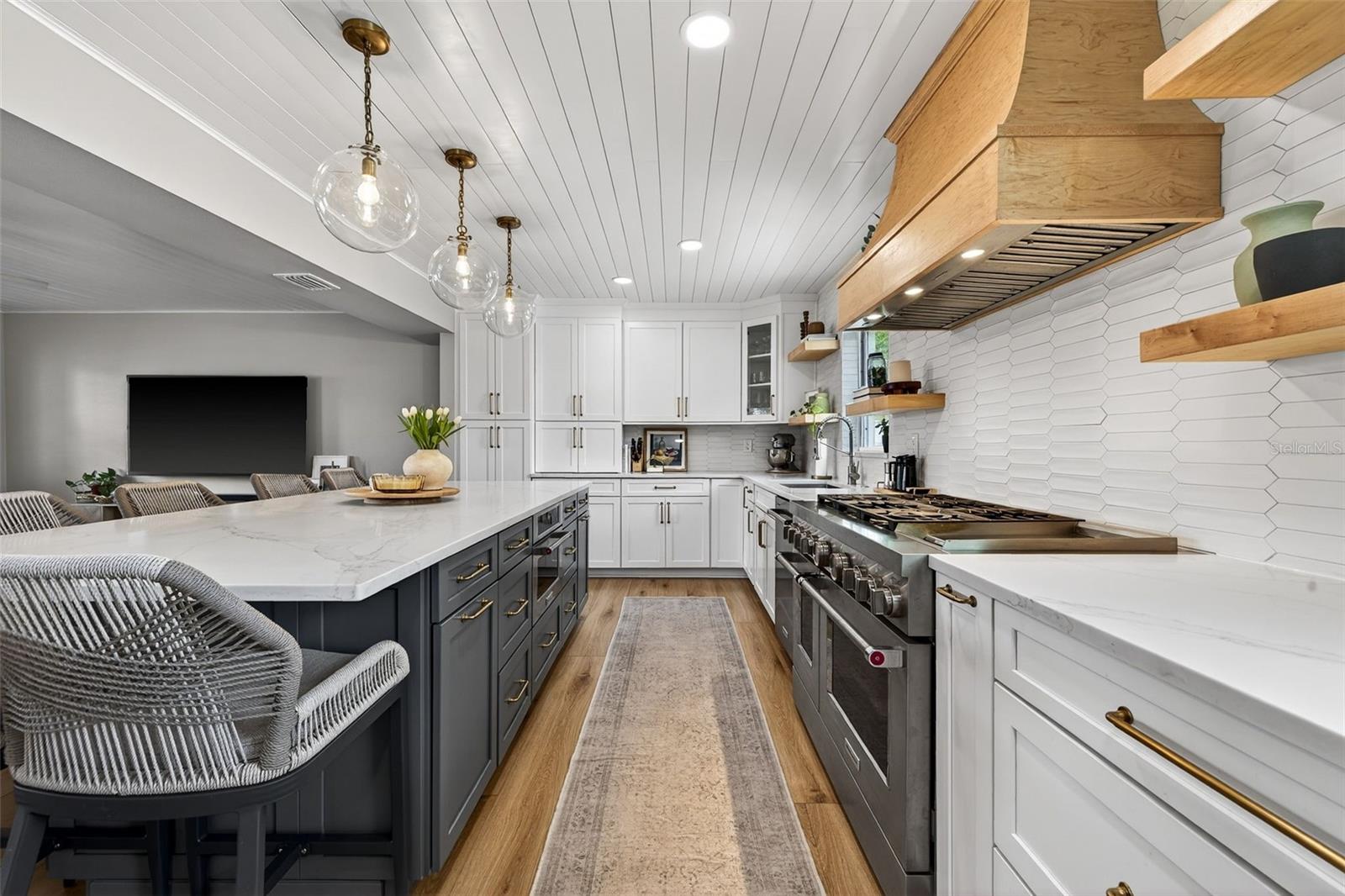 Image 11 of 62 For 4626 Bay Crest Drive