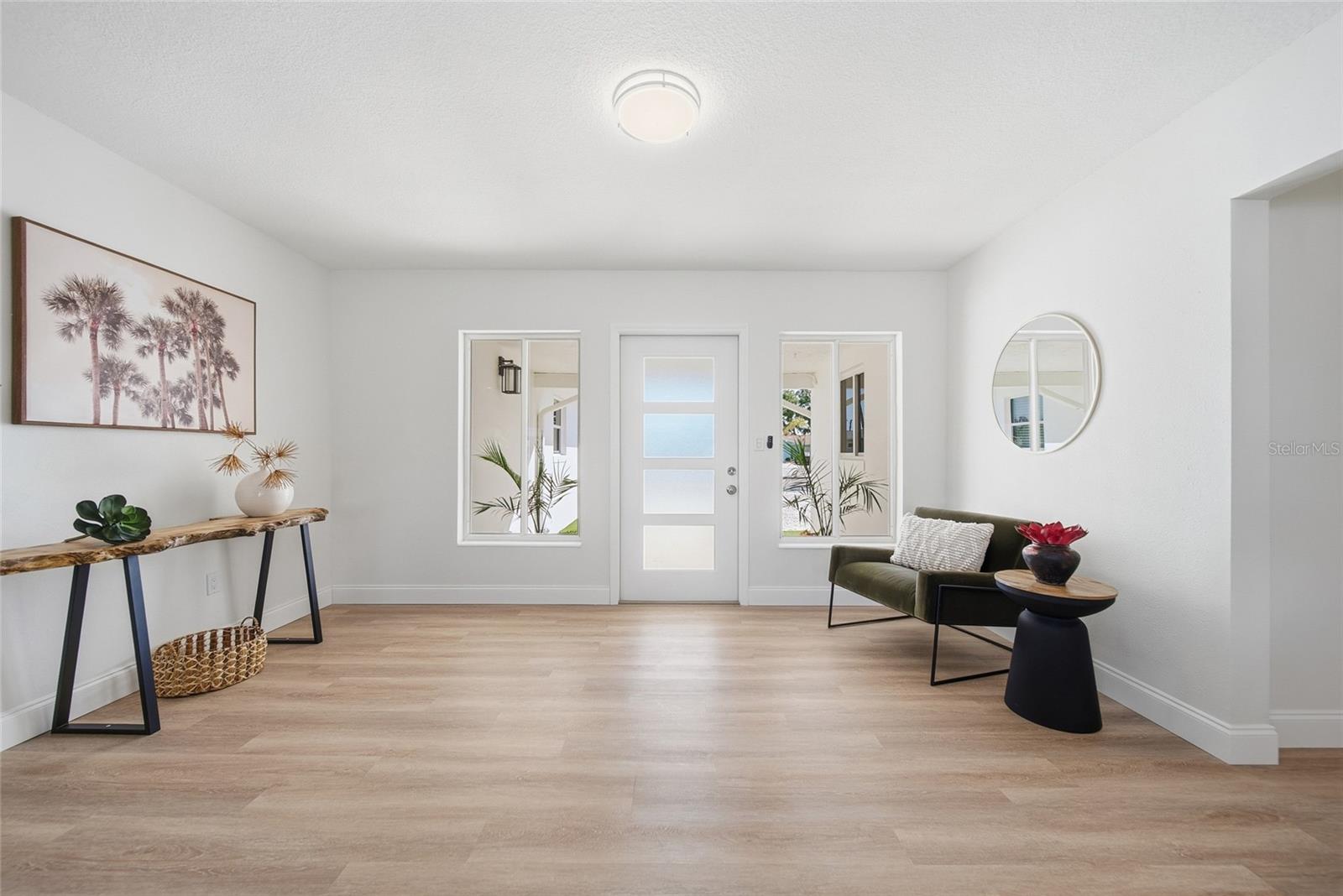 Listing photo id 9 for 16113 5th Street E