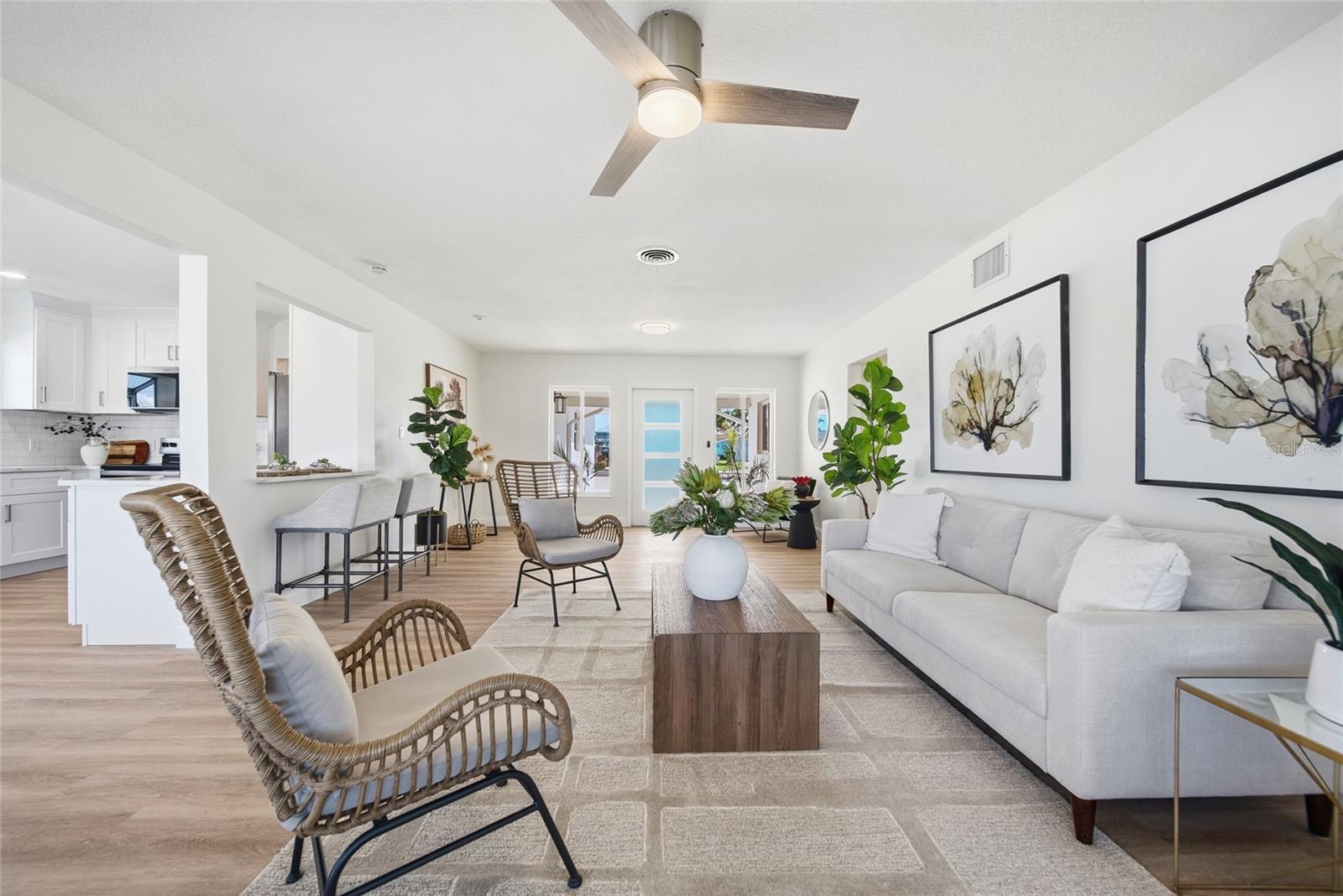 Listing photo id 15 for 16113 5th Street E