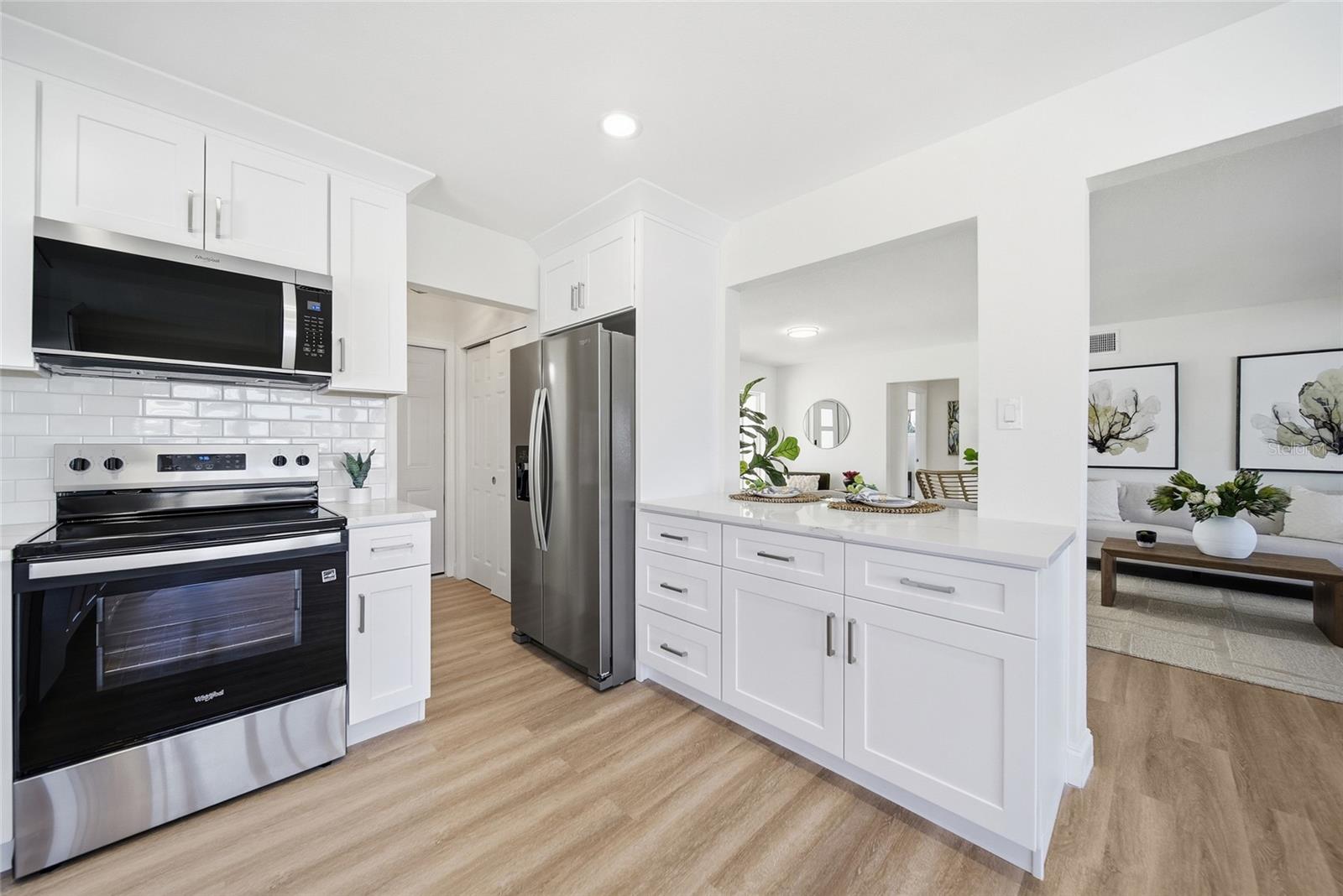 Listing photo id 21 for 16113 5th Street E