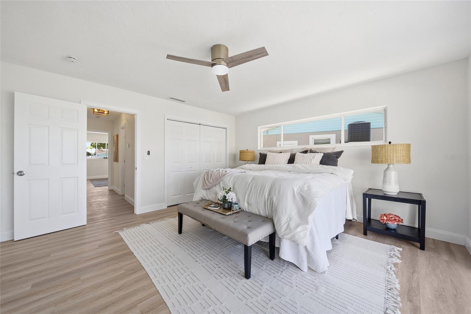 Listing photo id 29 for 16113 5th Street E