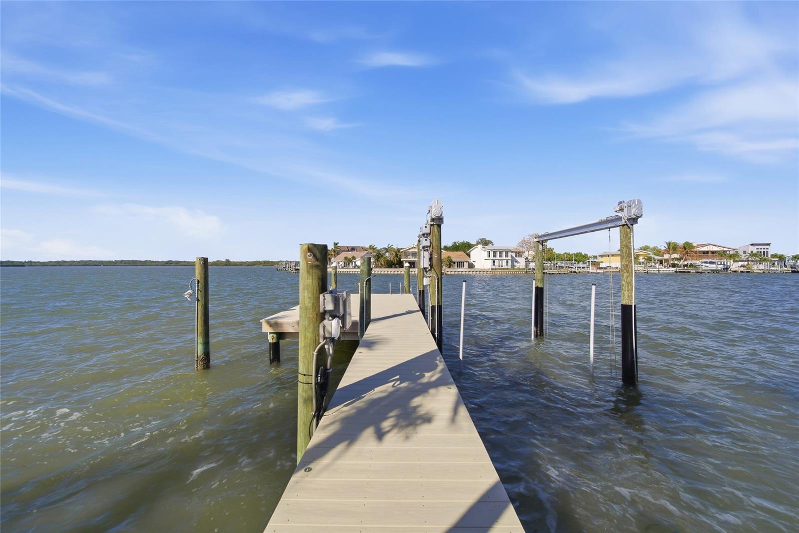 Listing photo id 38 for 16113 5th Street E