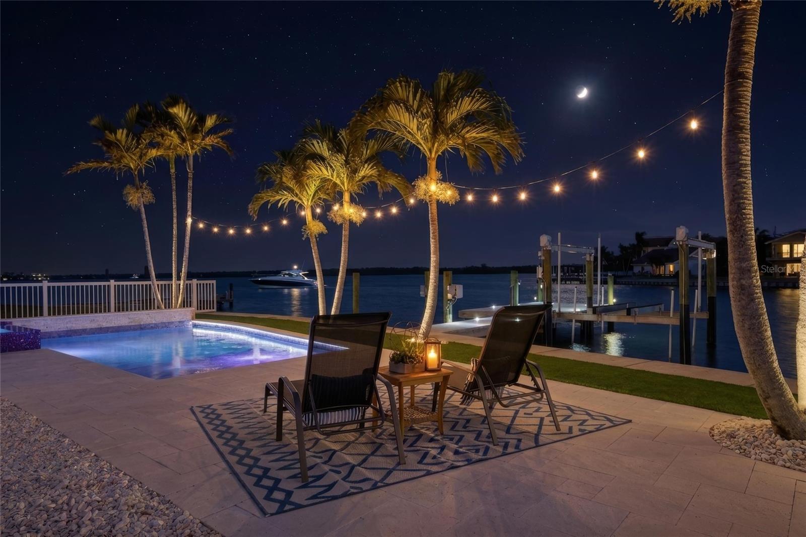 Listing photo id 42 for 16113 5th Street E