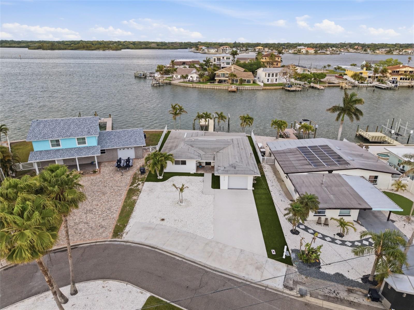 Listing photo id 50 for 16113 5th Street E