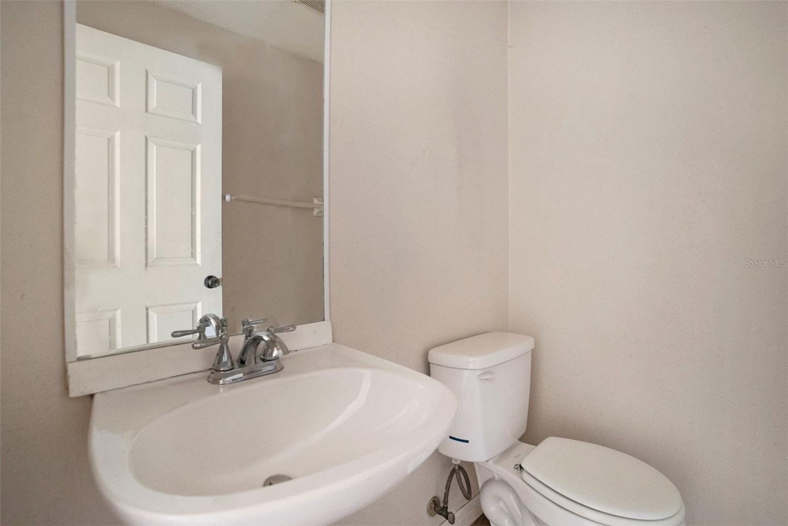 Image 11 of 32 For 739 Burlwood Street