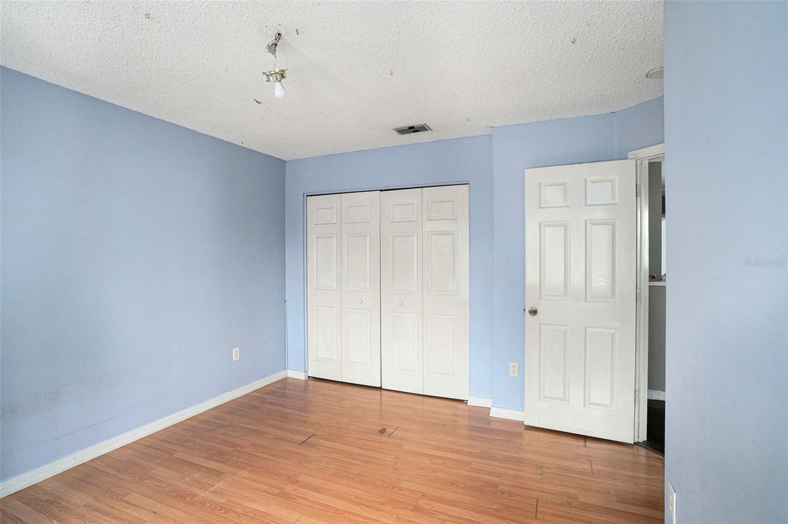 Image 13 of 32 For 739 Burlwood Street