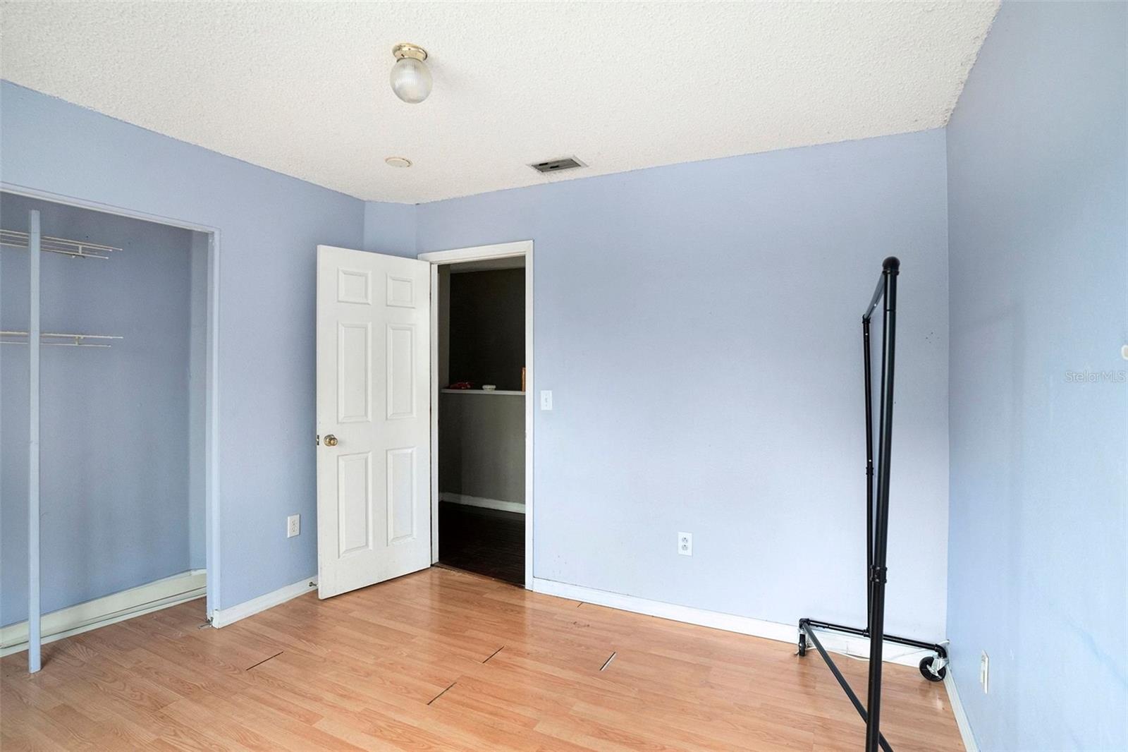 Image 17 of 32 For 739 Burlwood Street