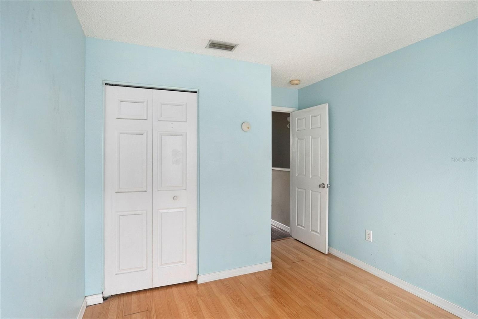 Image 21 of 32 For 739 Burlwood Street