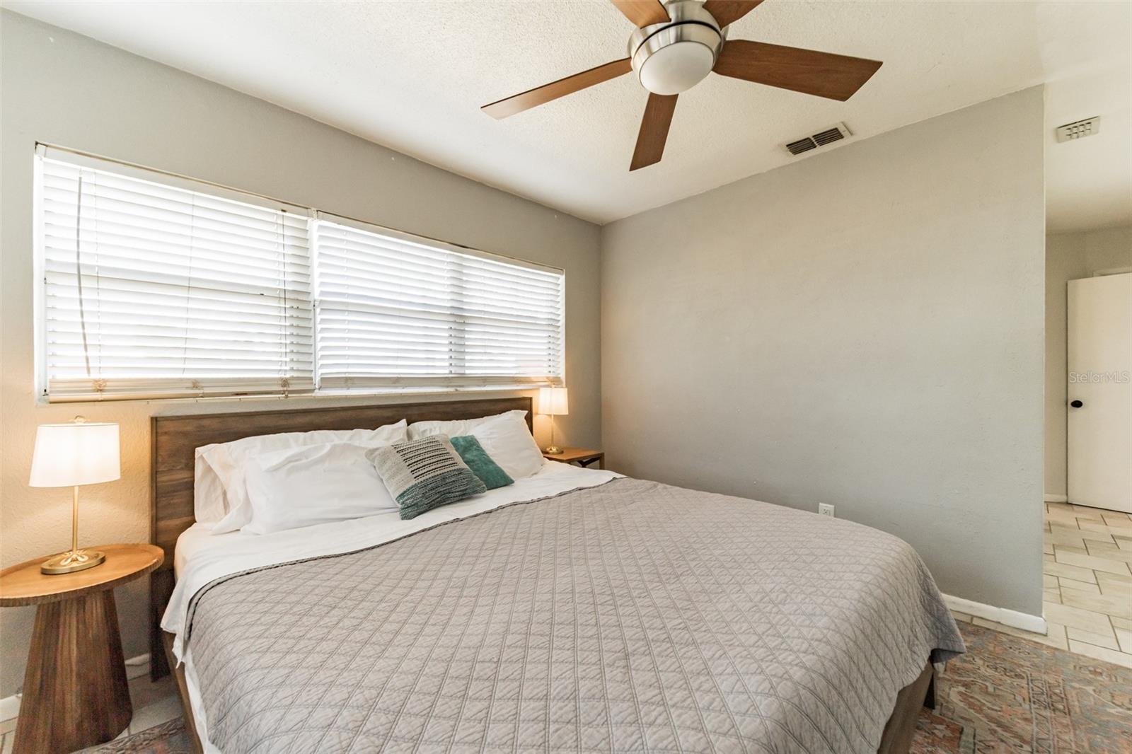 Image 18 of 33 For 418 Lebeau Street