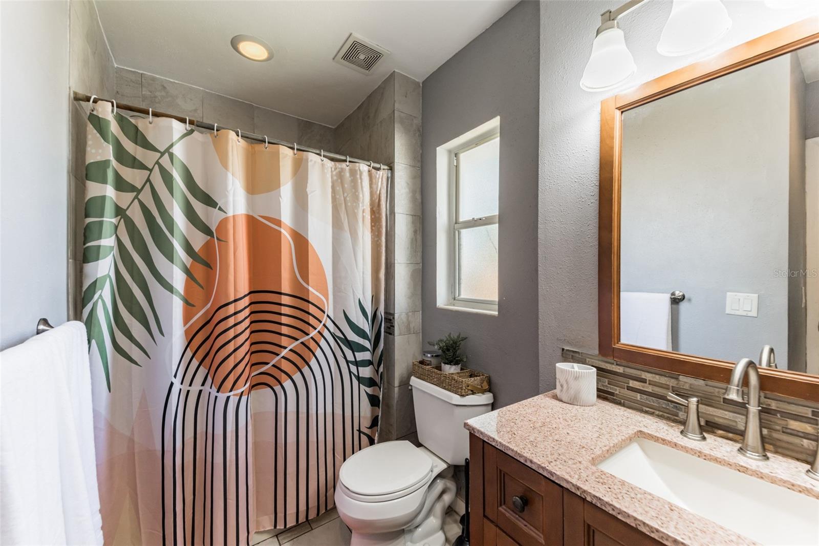 Image 20 of 33 For 418 Lebeau Street