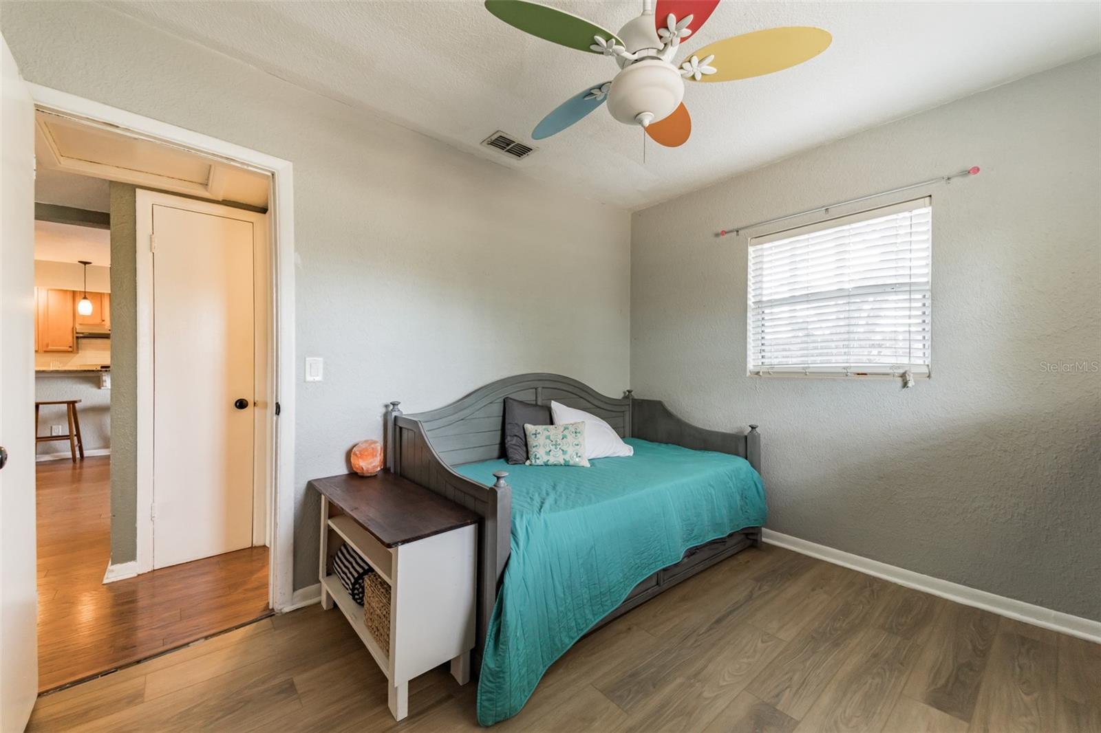 Image 24 of 33 For 418 Lebeau Street