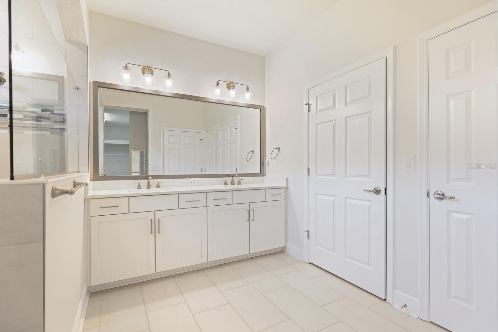 Image 20 of 43 For 13928 Natures Reserve Drive