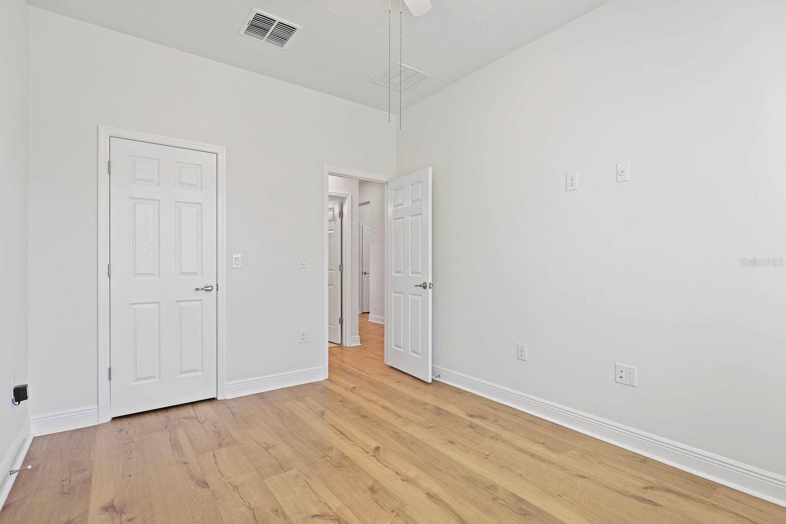 Image 25 of 43 For 13928 Natures Reserve Drive