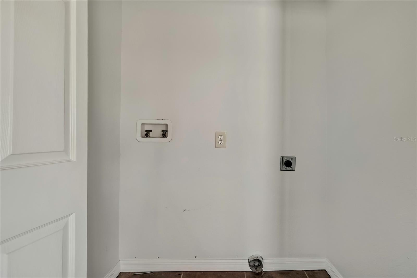 Image 54 of 75 For 12527 1st Isle