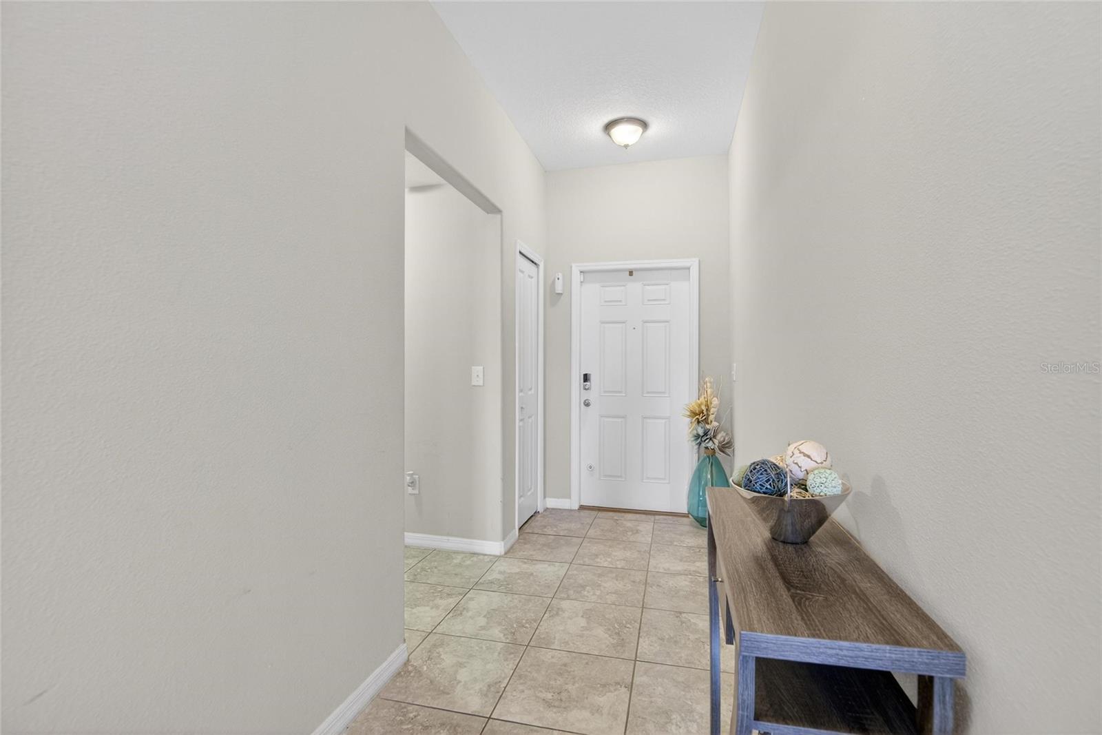 Image 11 of 40 For 214 English Channel Place