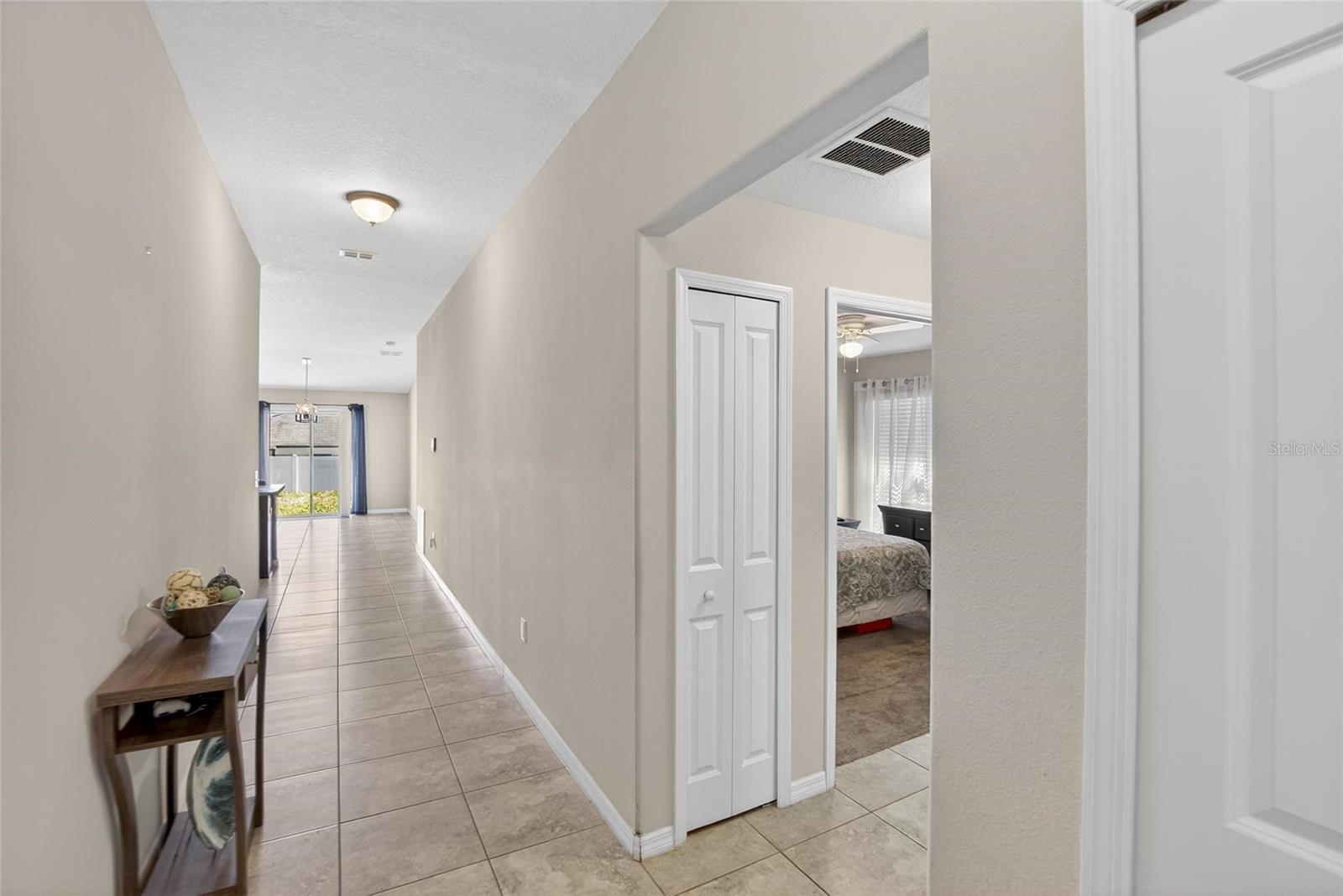 Image 12 of 40 For 214 English Channel Place