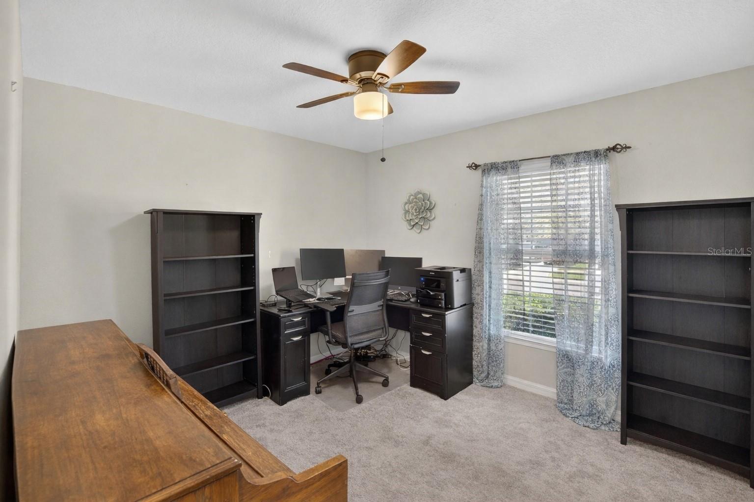 Image 17 of 40 For 214 English Channel Place