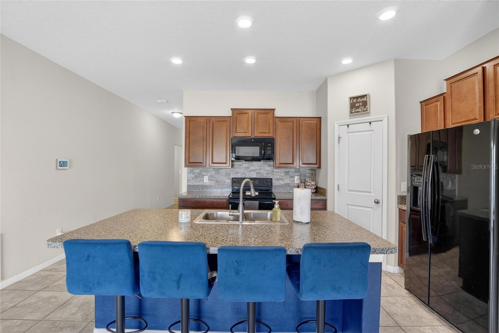 Image 21 of 40 For 214 English Channel Place