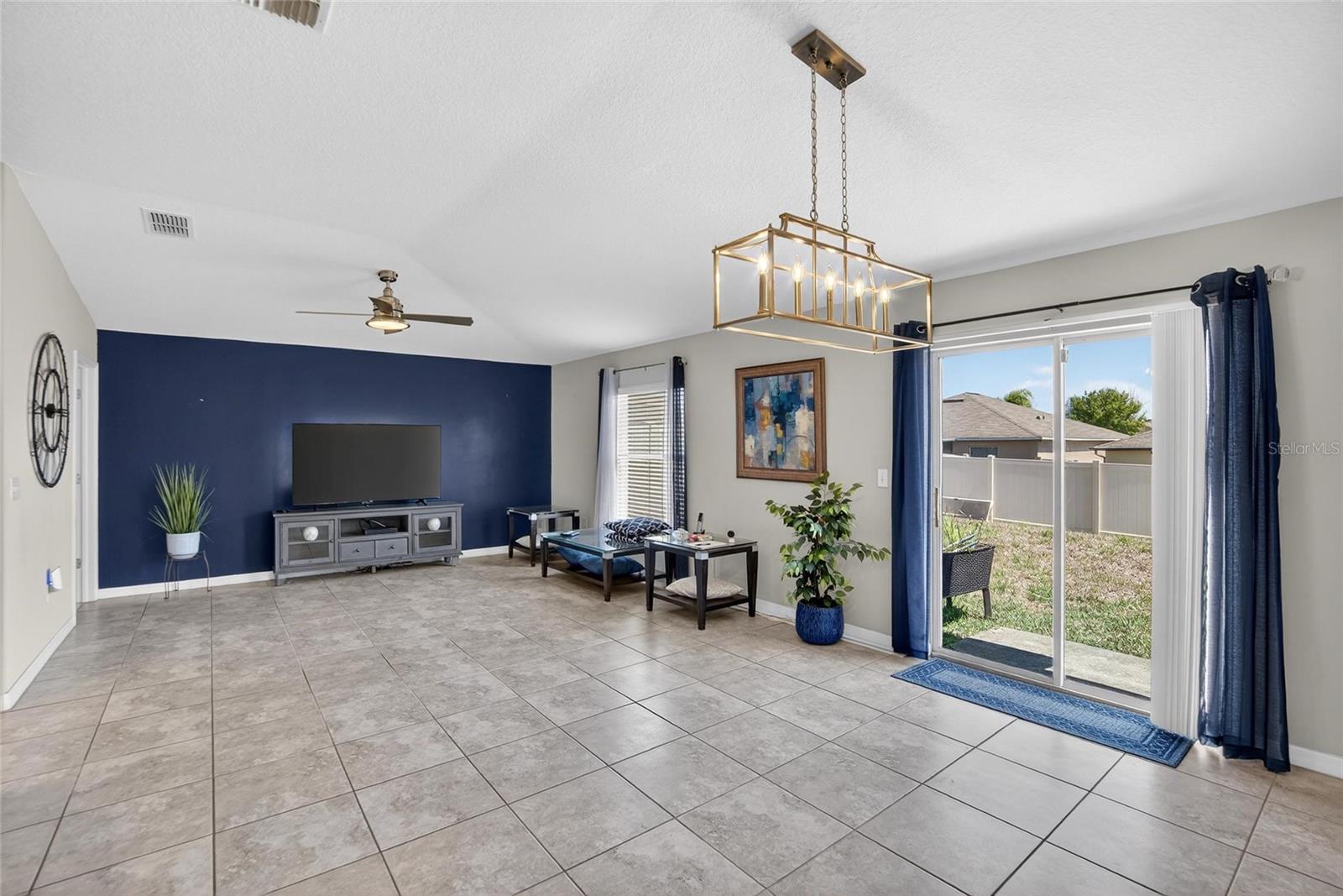 Image 24 of 40 For 214 English Channel Place