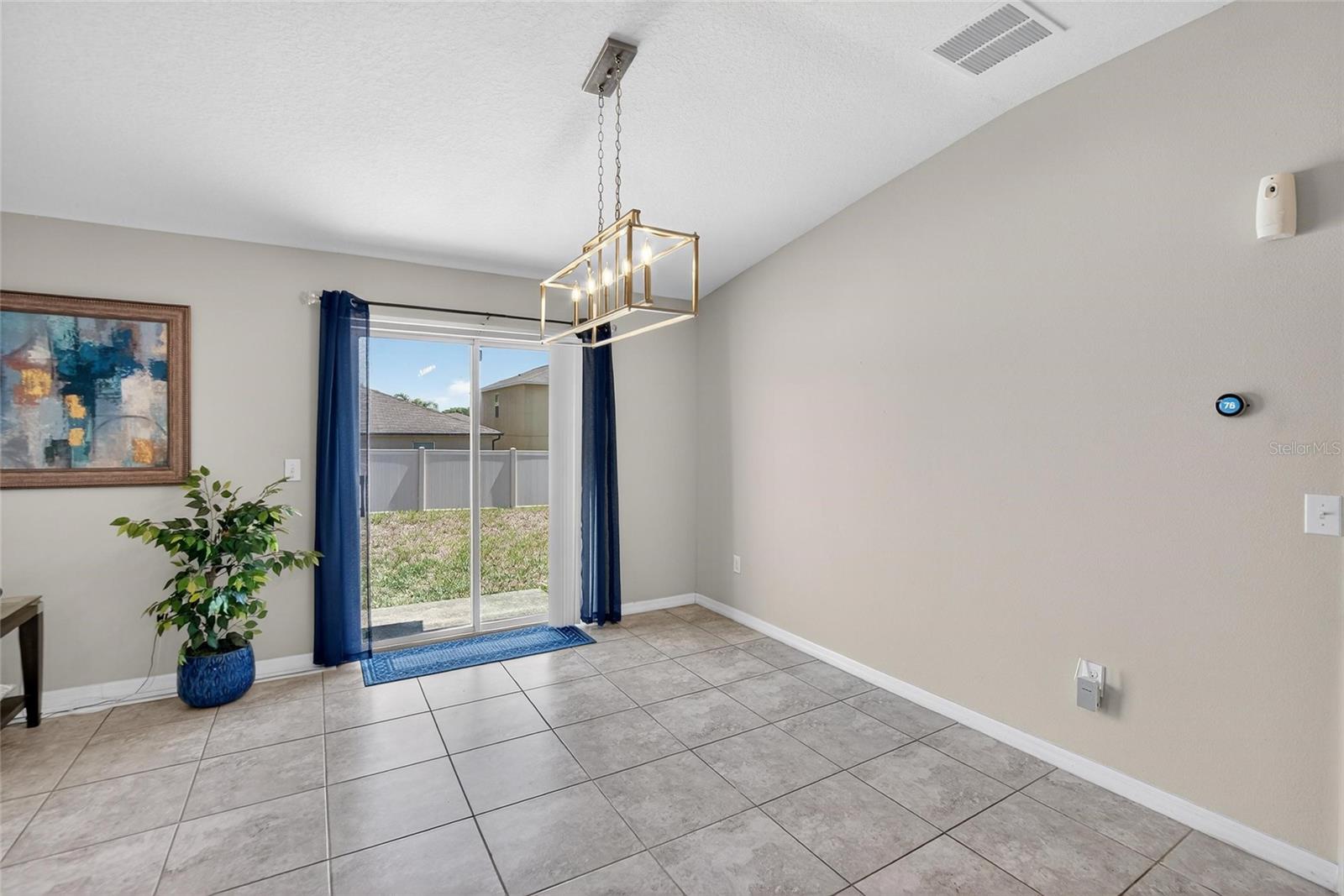 Image 25 of 40 For 214 English Channel Place