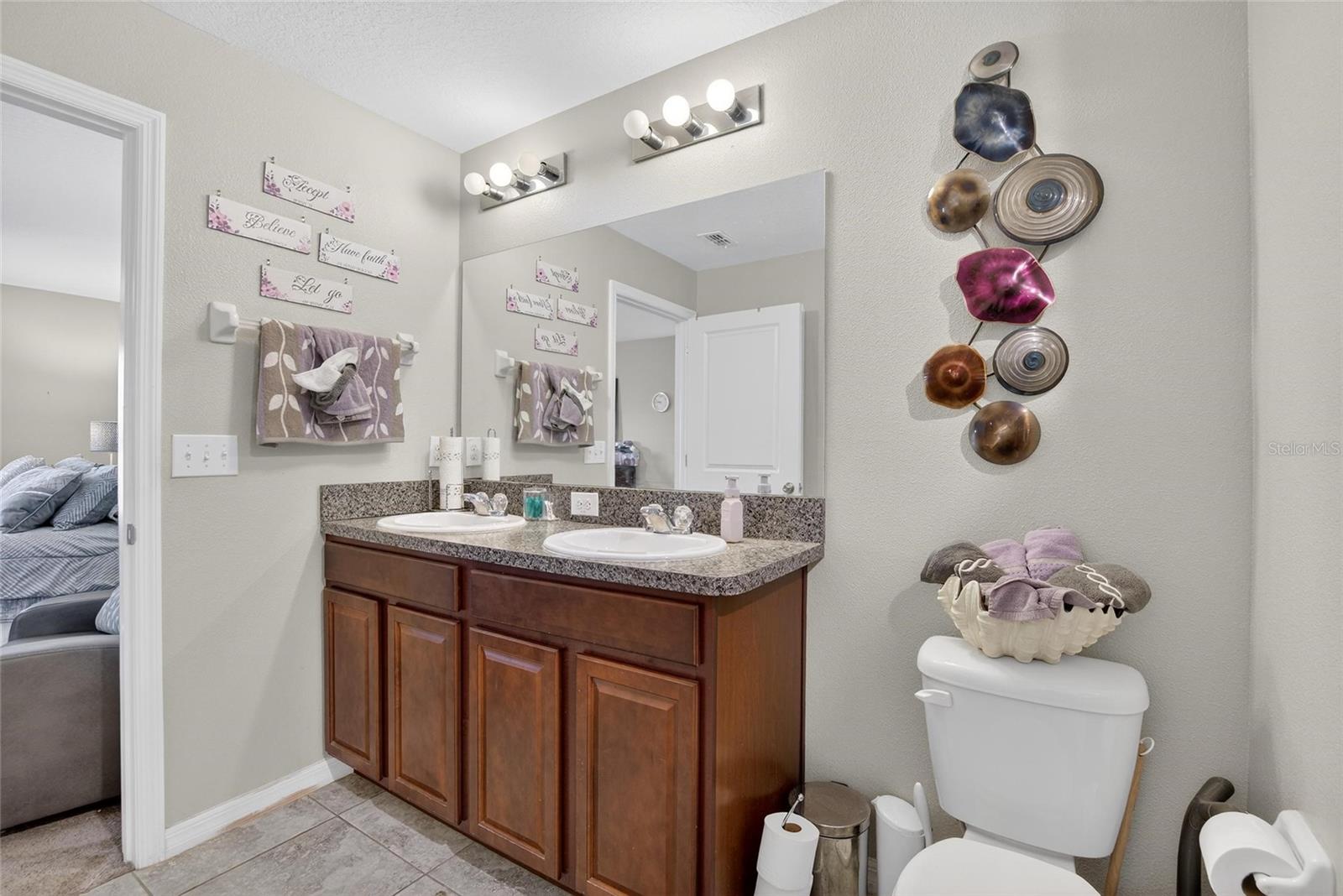 Image 30 of 40 For 214 English Channel Place