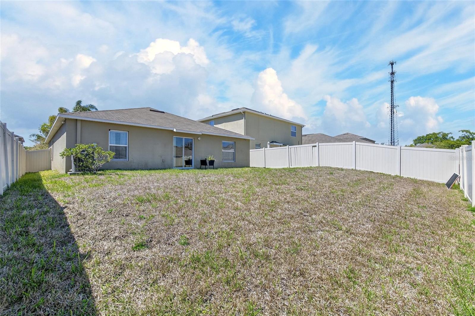 Image 35 of 40 For 214 English Channel Place