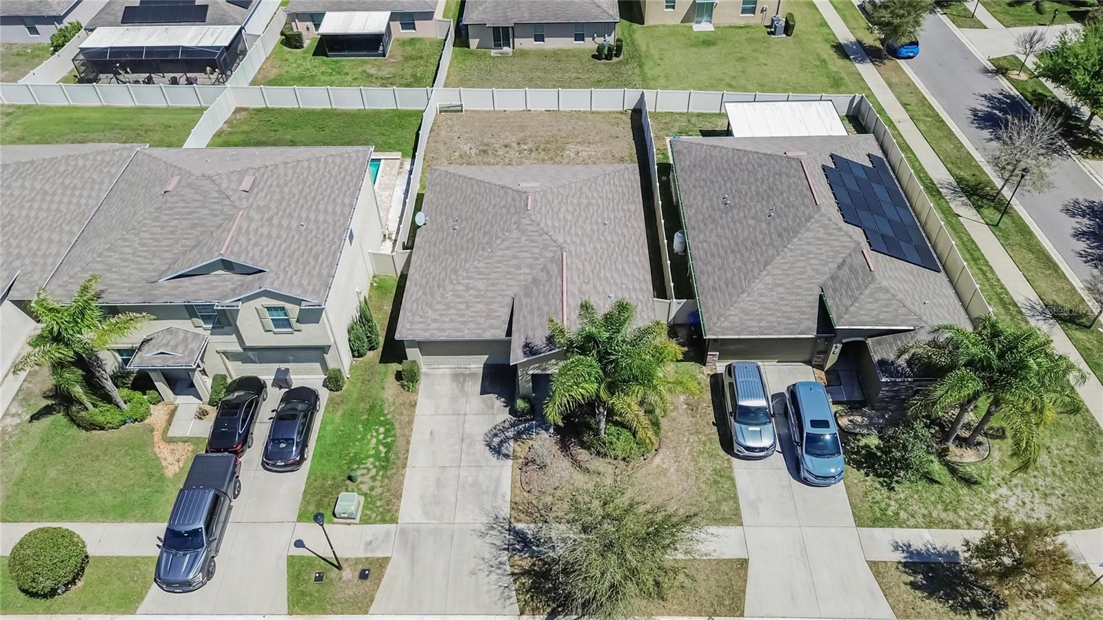 Image 8 of 40 For 214 English Channel Place