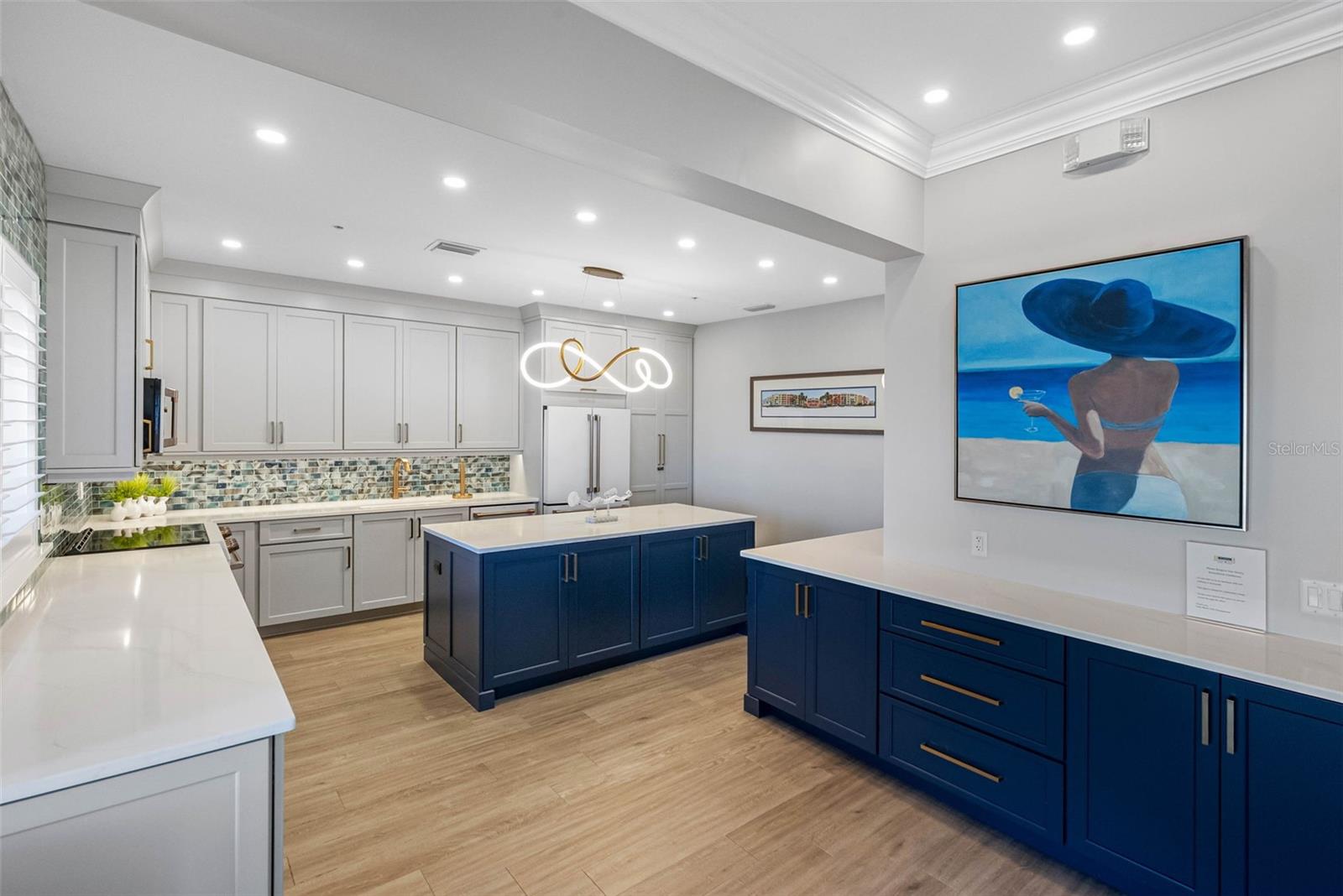 Image 12 of 85 For 16750 Gulf Boulevard 414