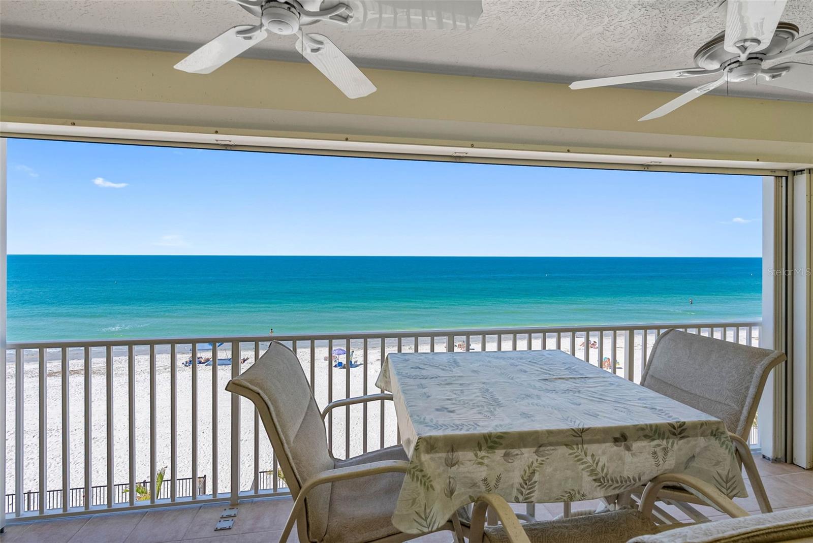 Image 16 of 85 For 16750 Gulf Boulevard 414