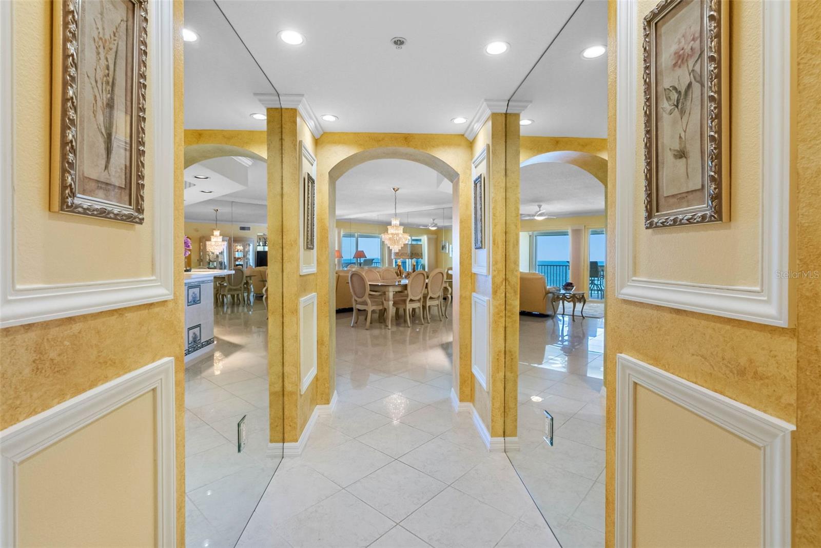 Image 19 of 85 For 16750 Gulf Boulevard 414