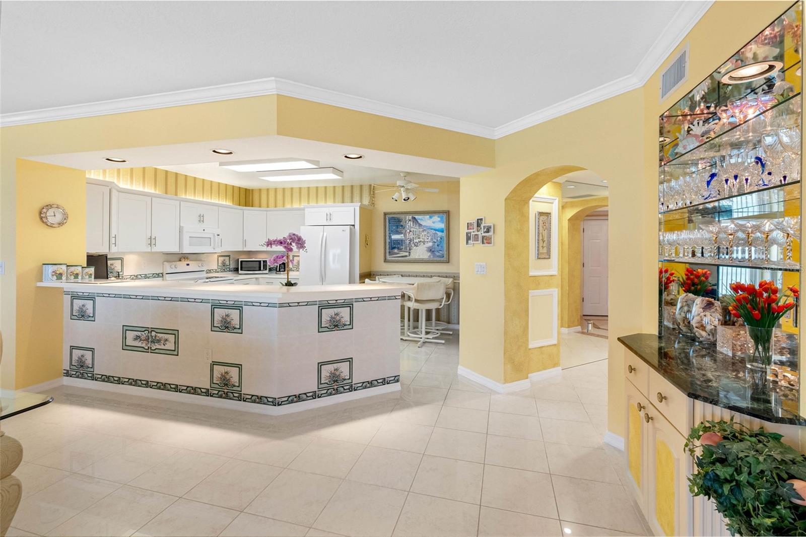 Image 27 of 85 For 16750 Gulf Boulevard 414